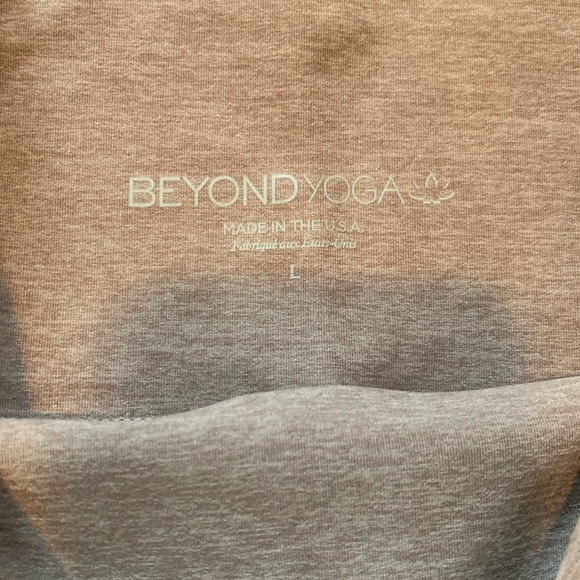 Beyond Yoga keep pace 4” bike short L - Picture 2 of 5